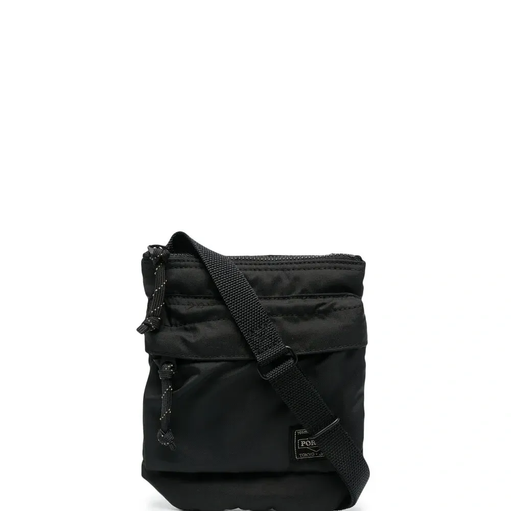 Сумка-мессенджер с нашивкой-логотипом