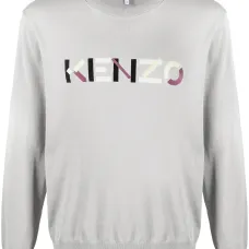 Джемпер с вышитым логотипом