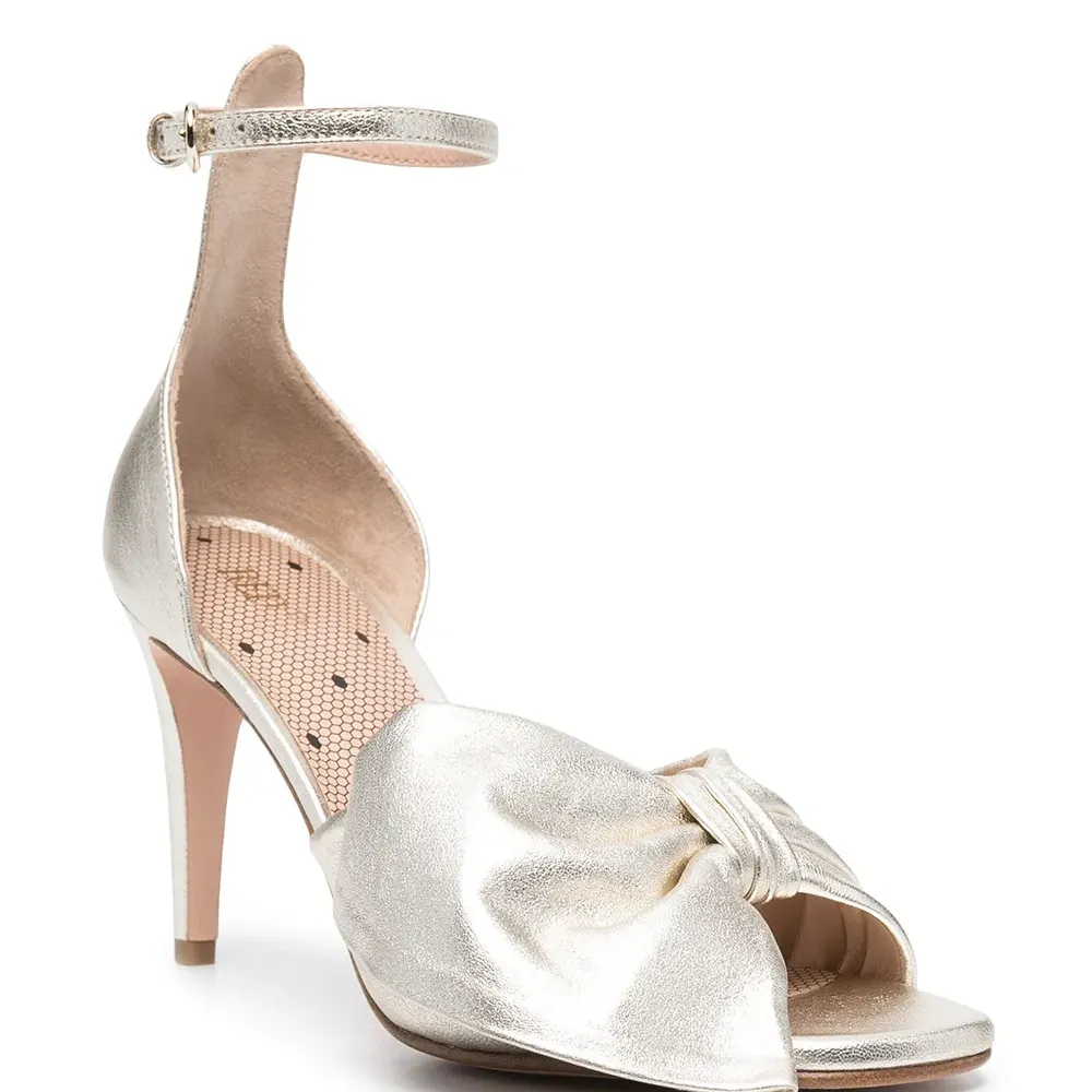 Босоножки с бантом