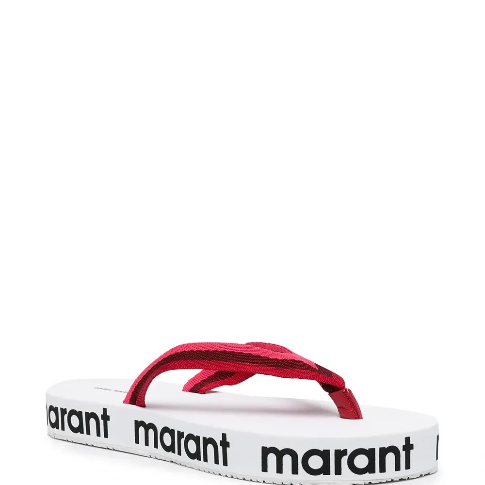 Шлепанцы с логотипом