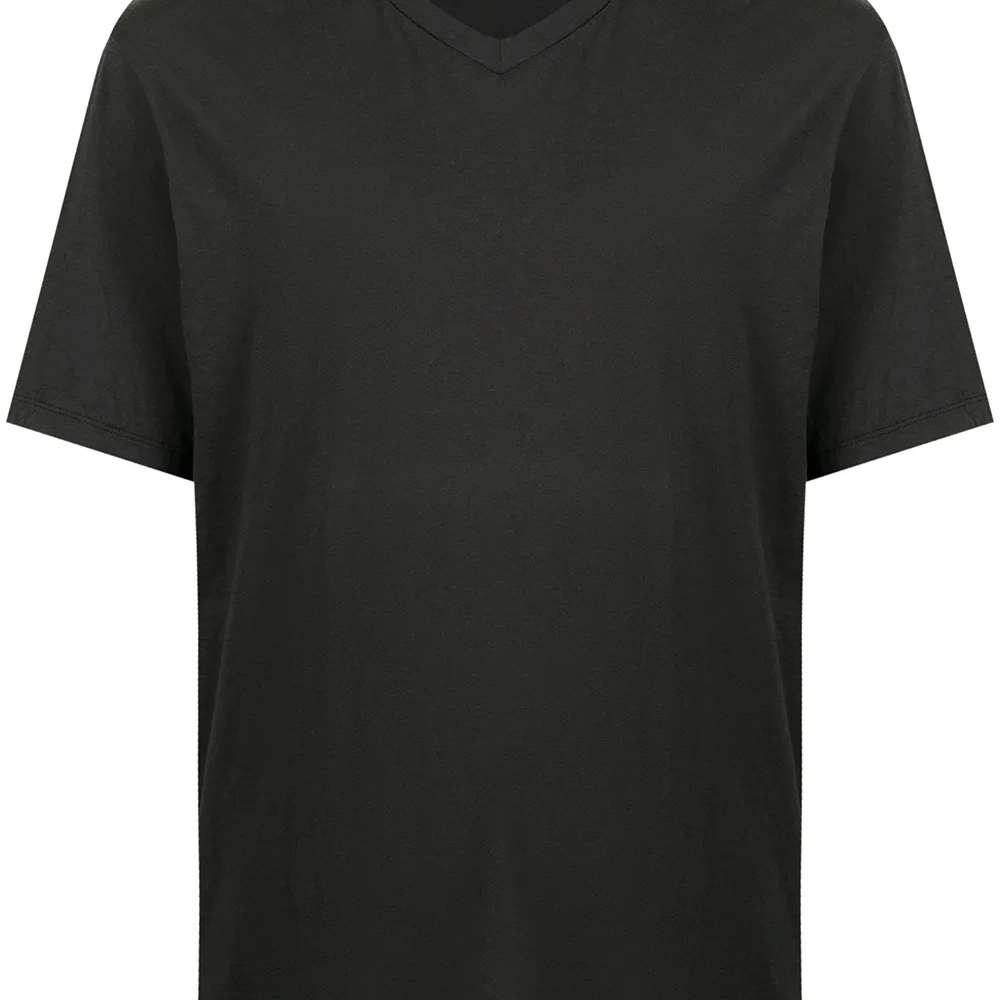 Футболка с V-образным вырезом