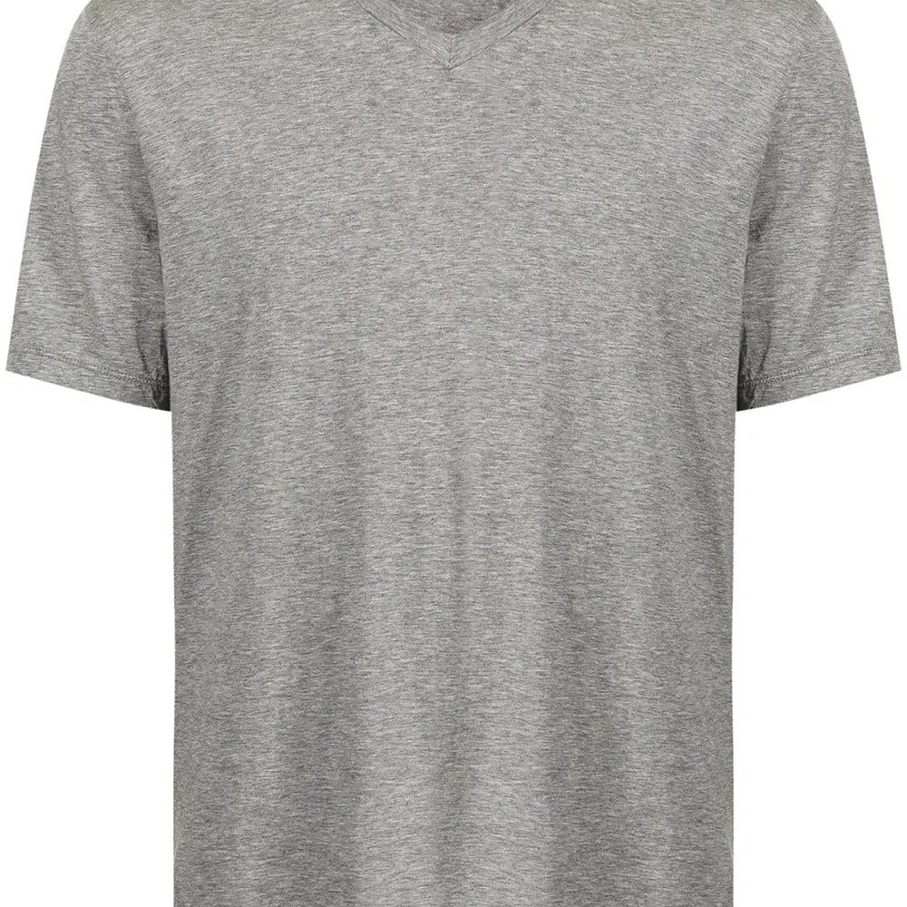 Футболка с V-образным вырезом