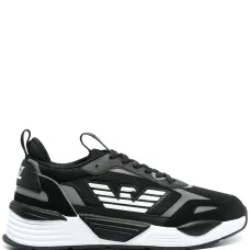 Кроссовки с логотипом