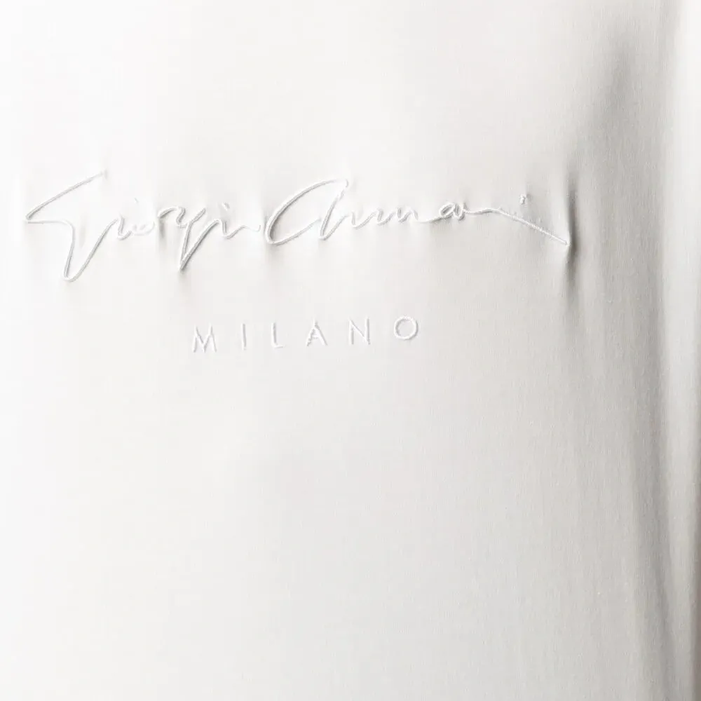 Футболка с вышитым логотипом