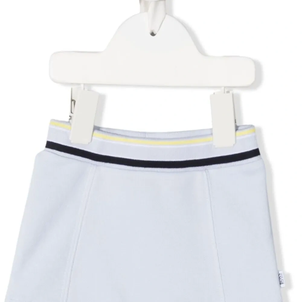 шорты с логотипом