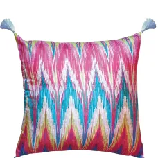 Подушка с абстрактным принтом