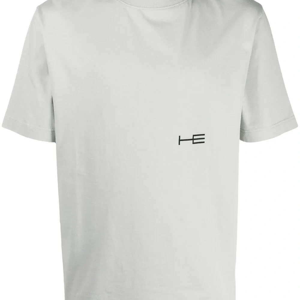 Футболка с логотипом