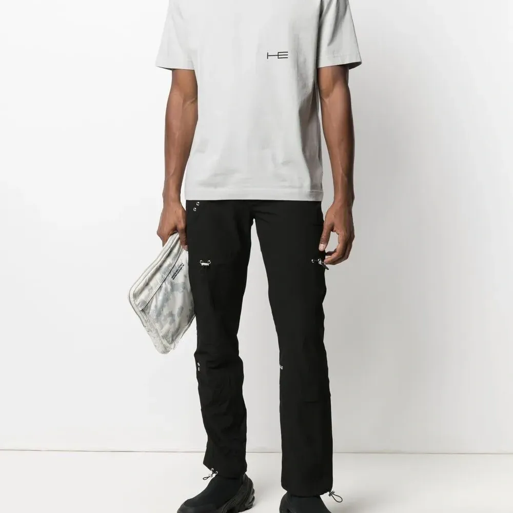 Футболка с логотипом