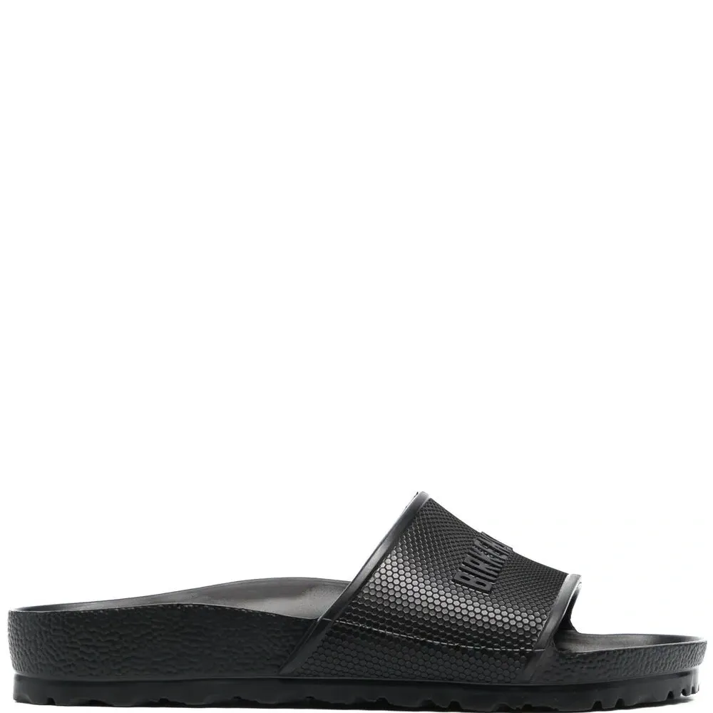 Шлепанцы с тисненым логотипом