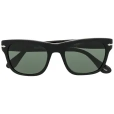 Очки в квадратной оправе