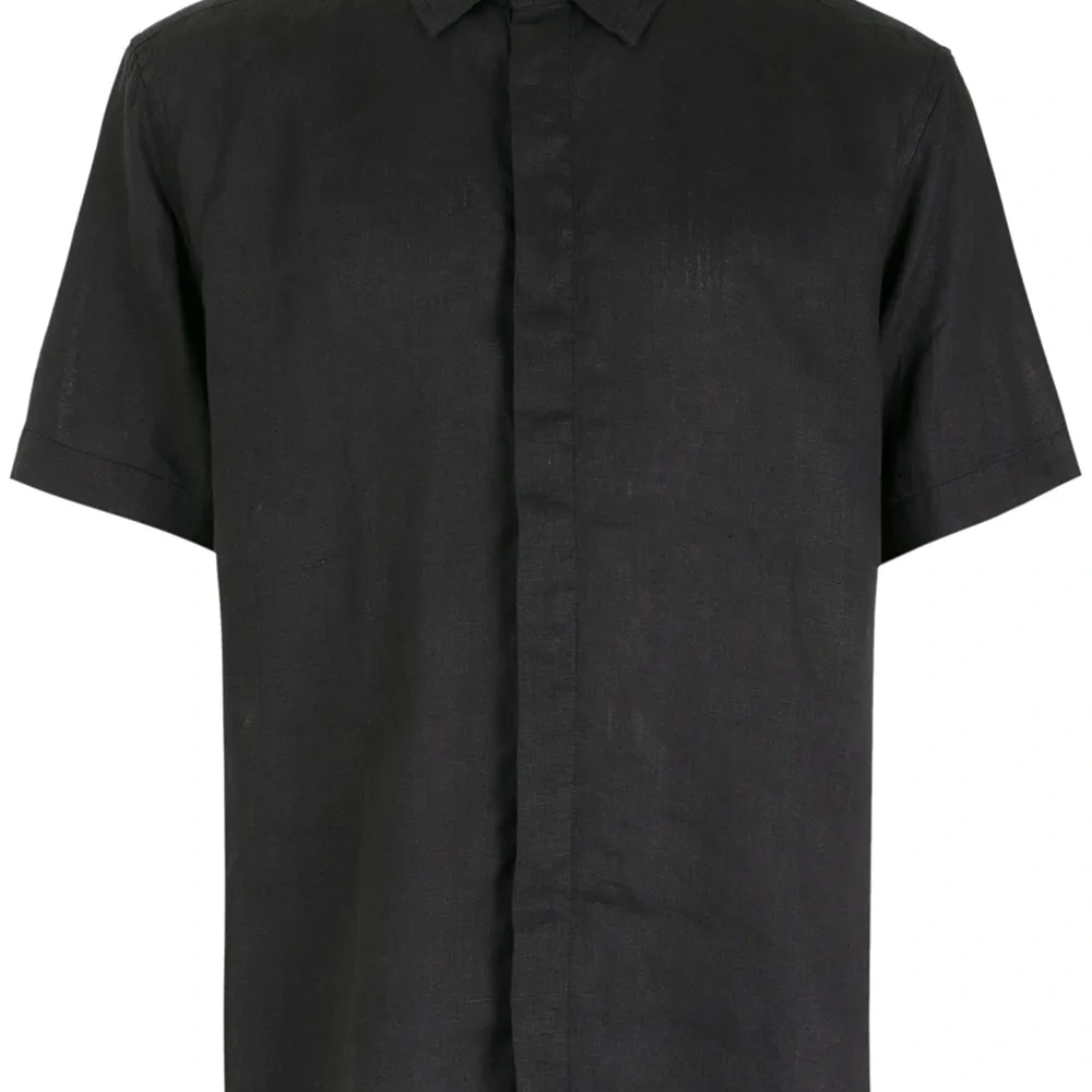 Рубашка на пуговицах с короткими рукавами