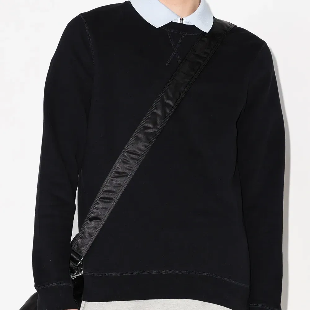 Толстовка с круглым вырезом