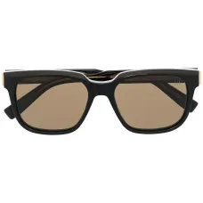 Солнцезащитные очки в прямоугольной оправе