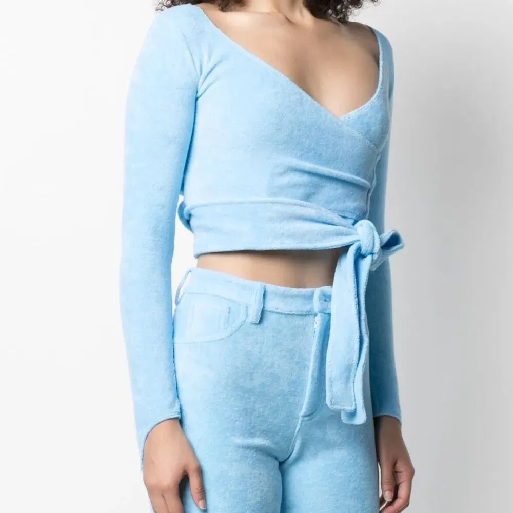 Трикотажный топ с запахом