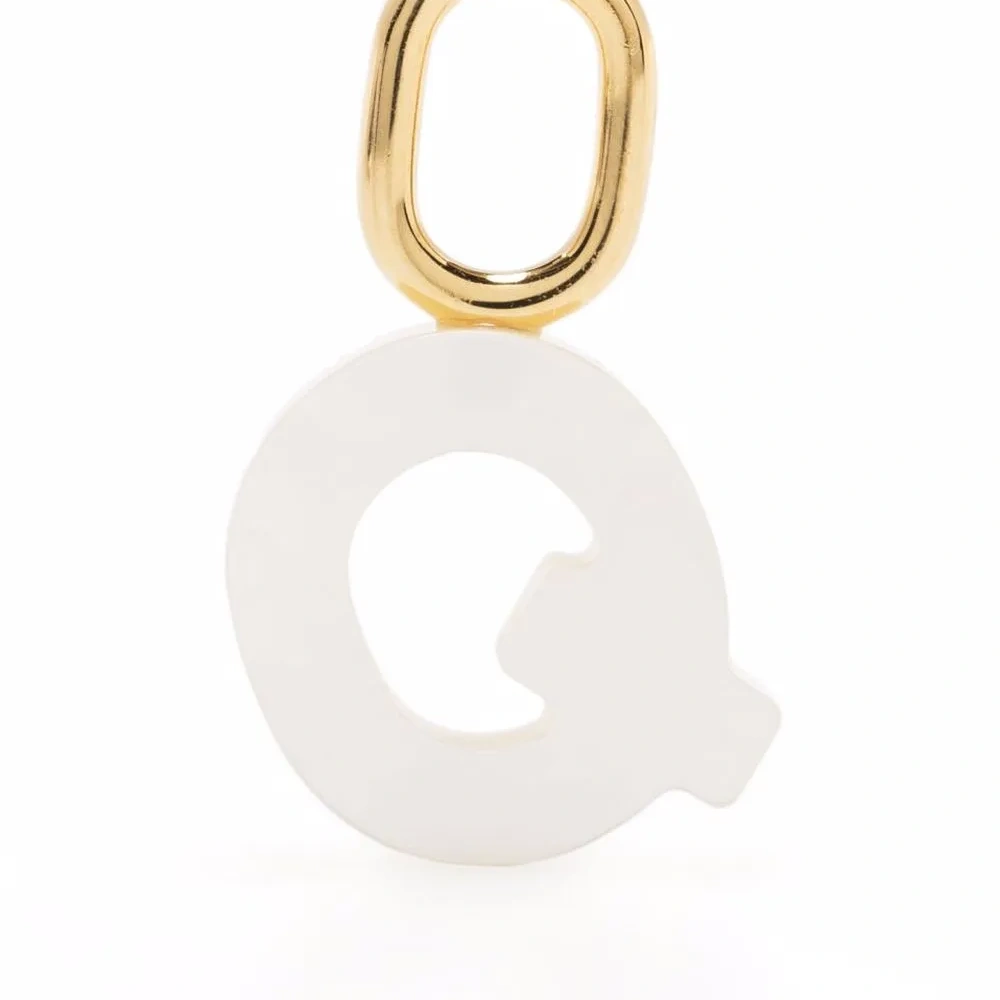 подвеска Letter Q из позолоченного серебра