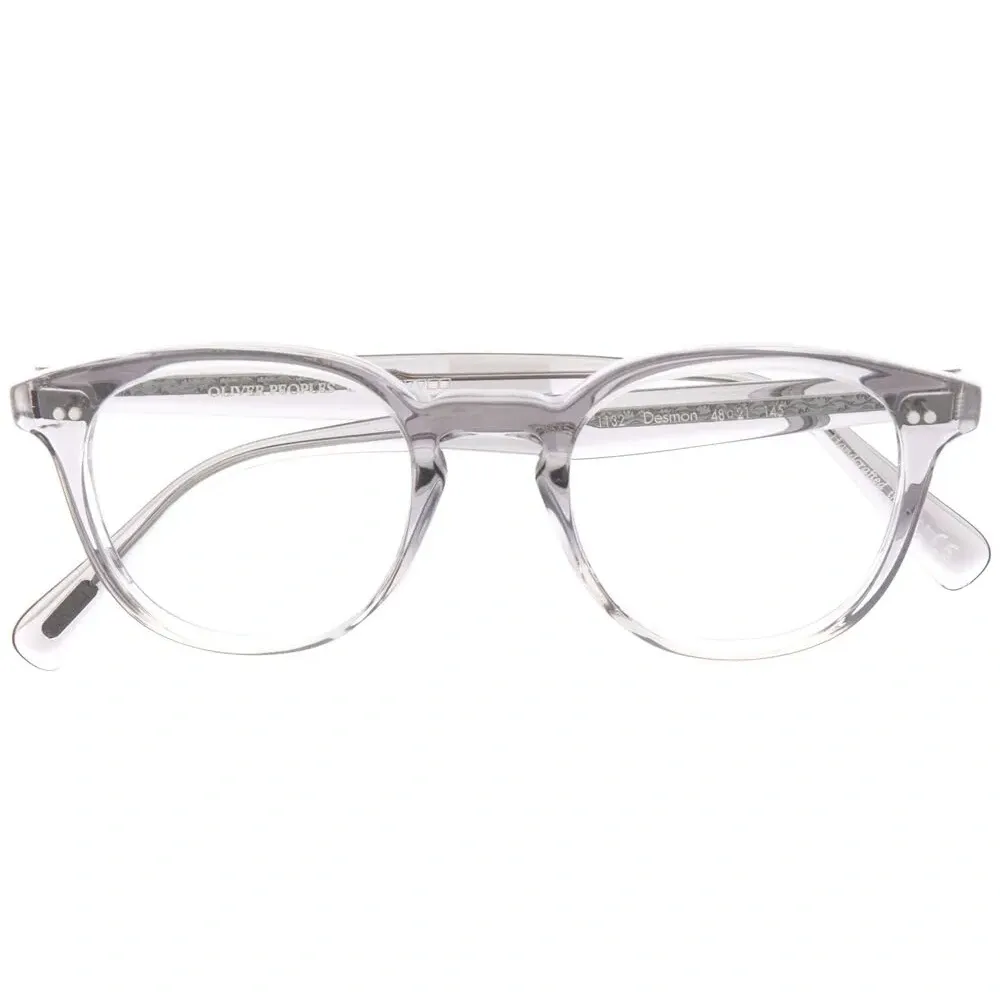 Очки в круглой оправе