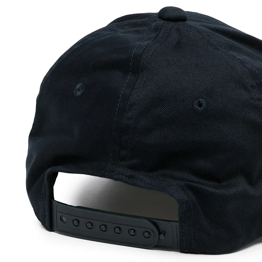 Бейсболка с логотипом