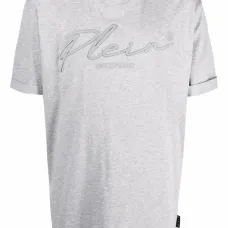 Футболка с вышитым логотипом