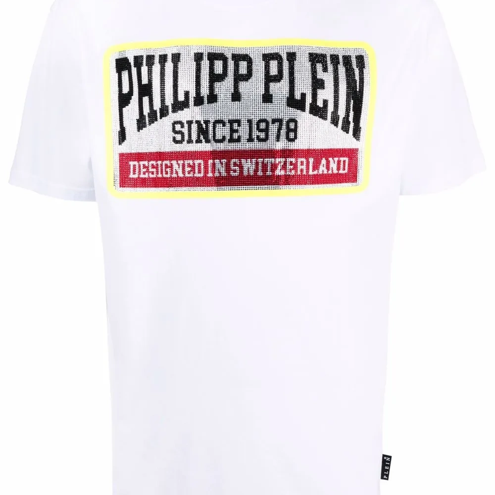 Футболка с логотипом