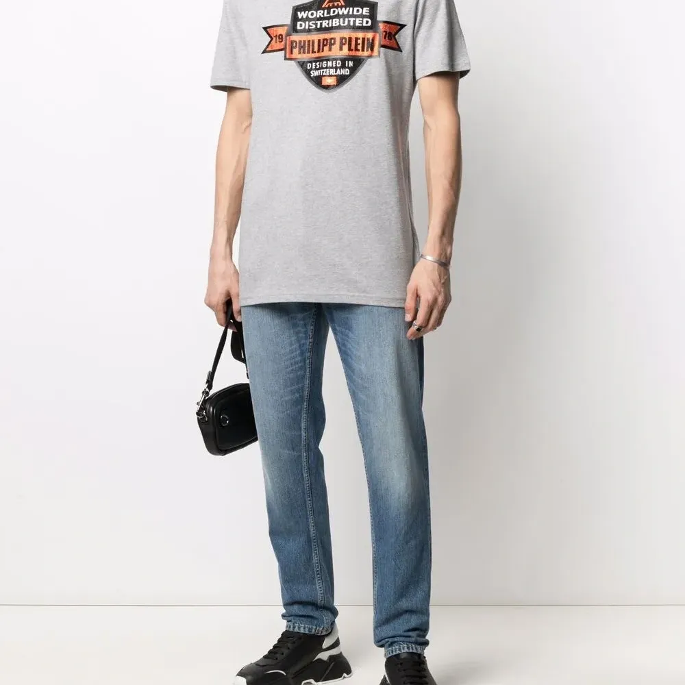 Футболка с надписью