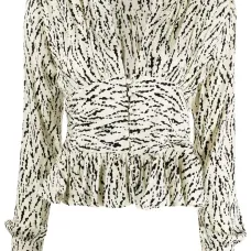 Расклешенная блузка с длинными рукавами