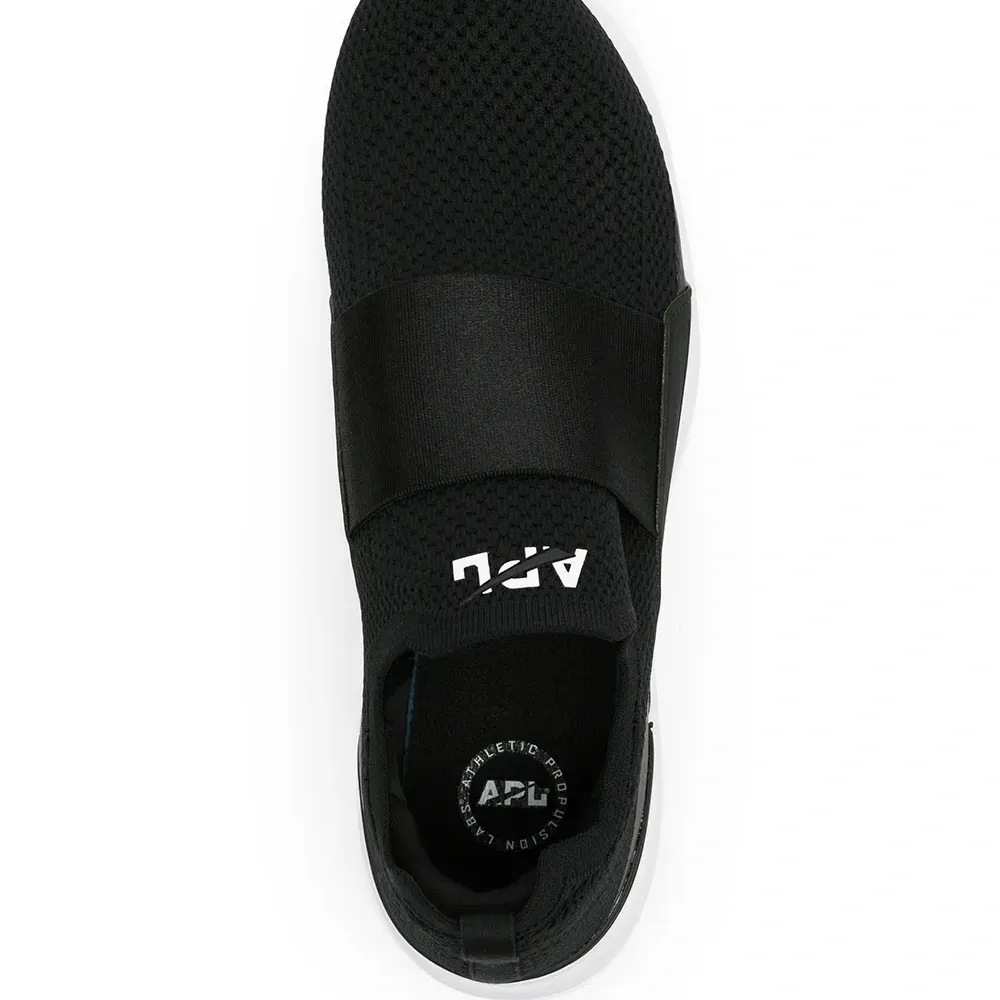 Высокие кроссовки