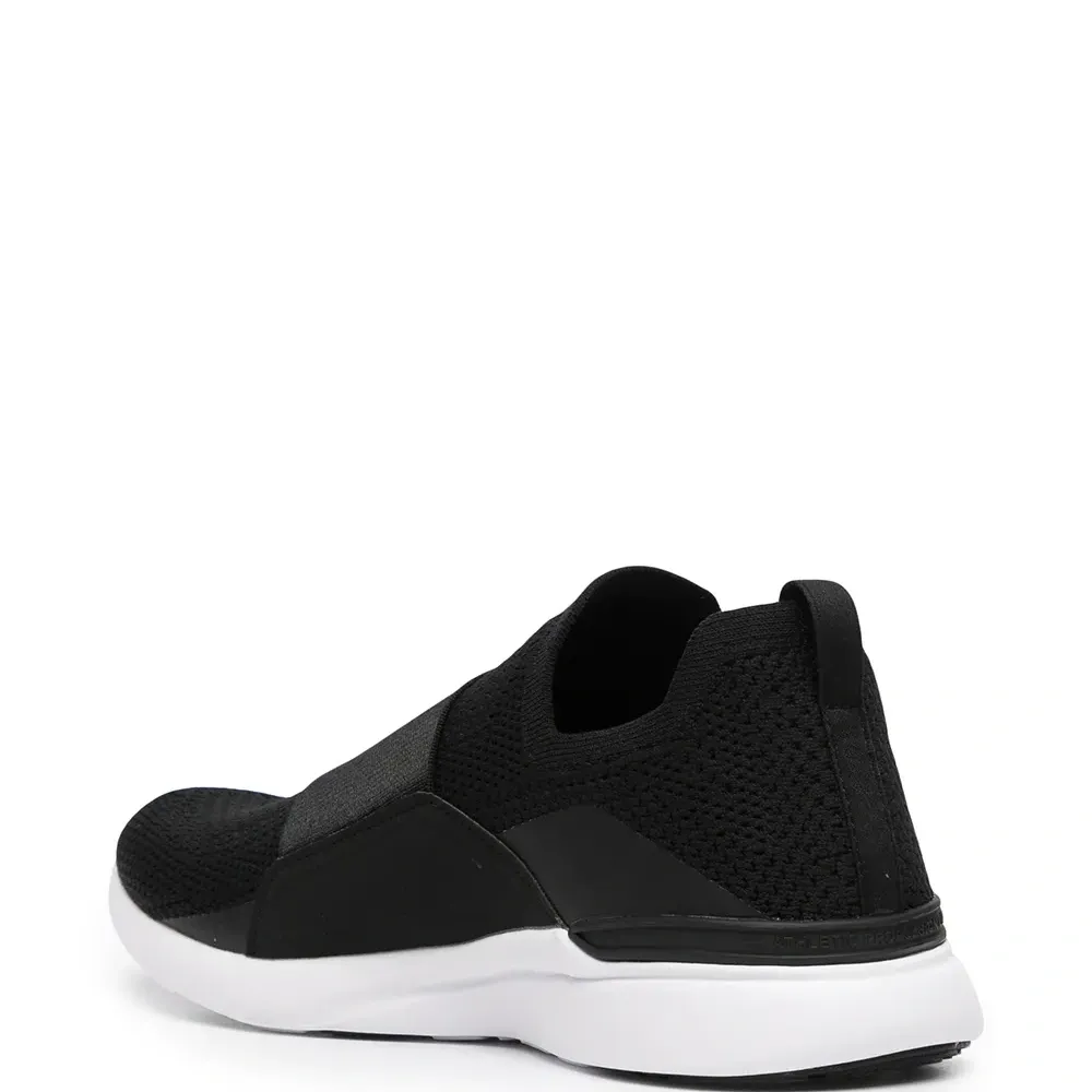 Высокие кроссовки