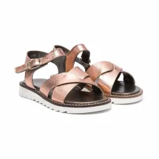 Сандалии с эффектом металлик