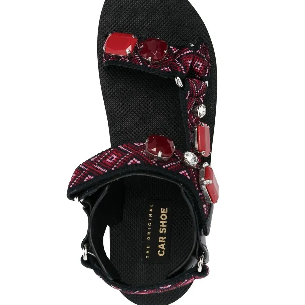 сандалии с пряжками