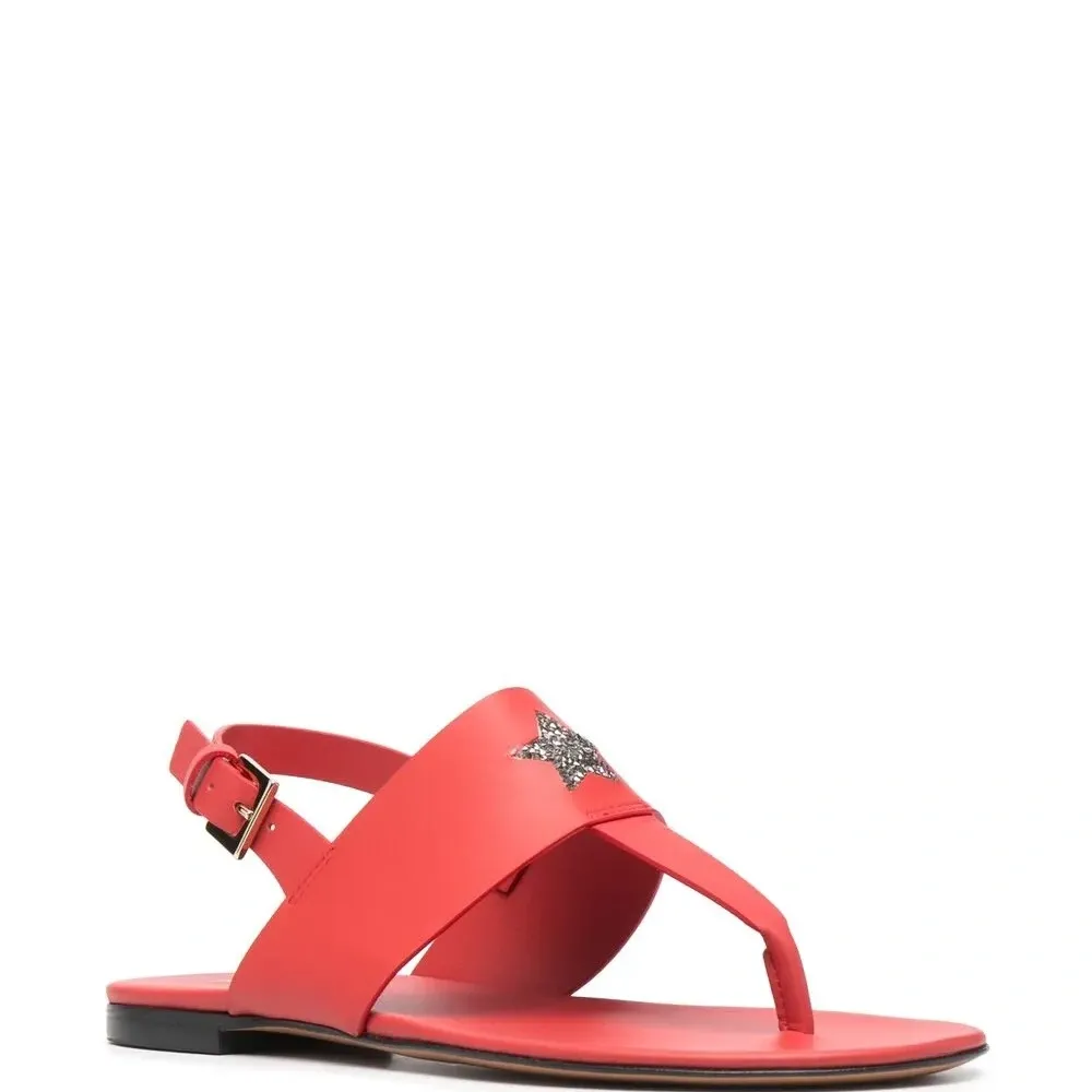 Сандалии с заклепками