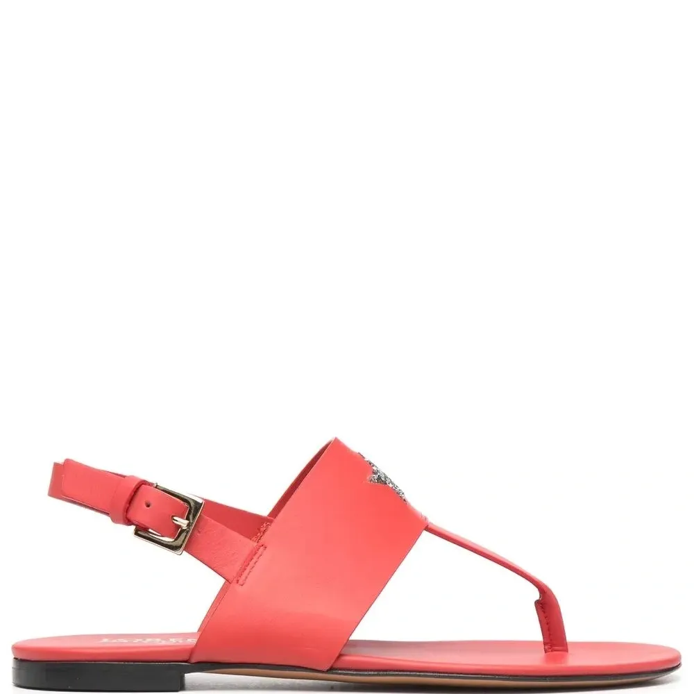 Сандалии с заклепками