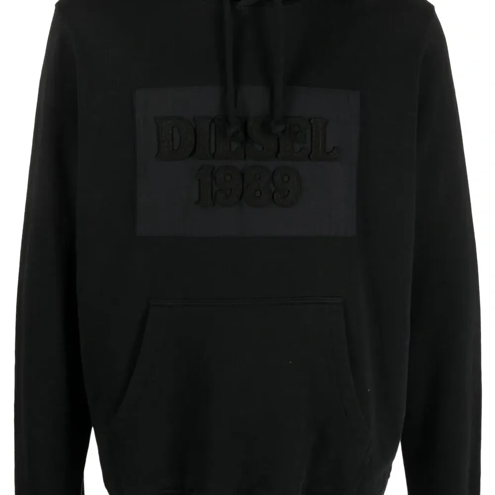 худи с нашивкой-логотипом