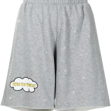 спортивные шорты с нашивкой