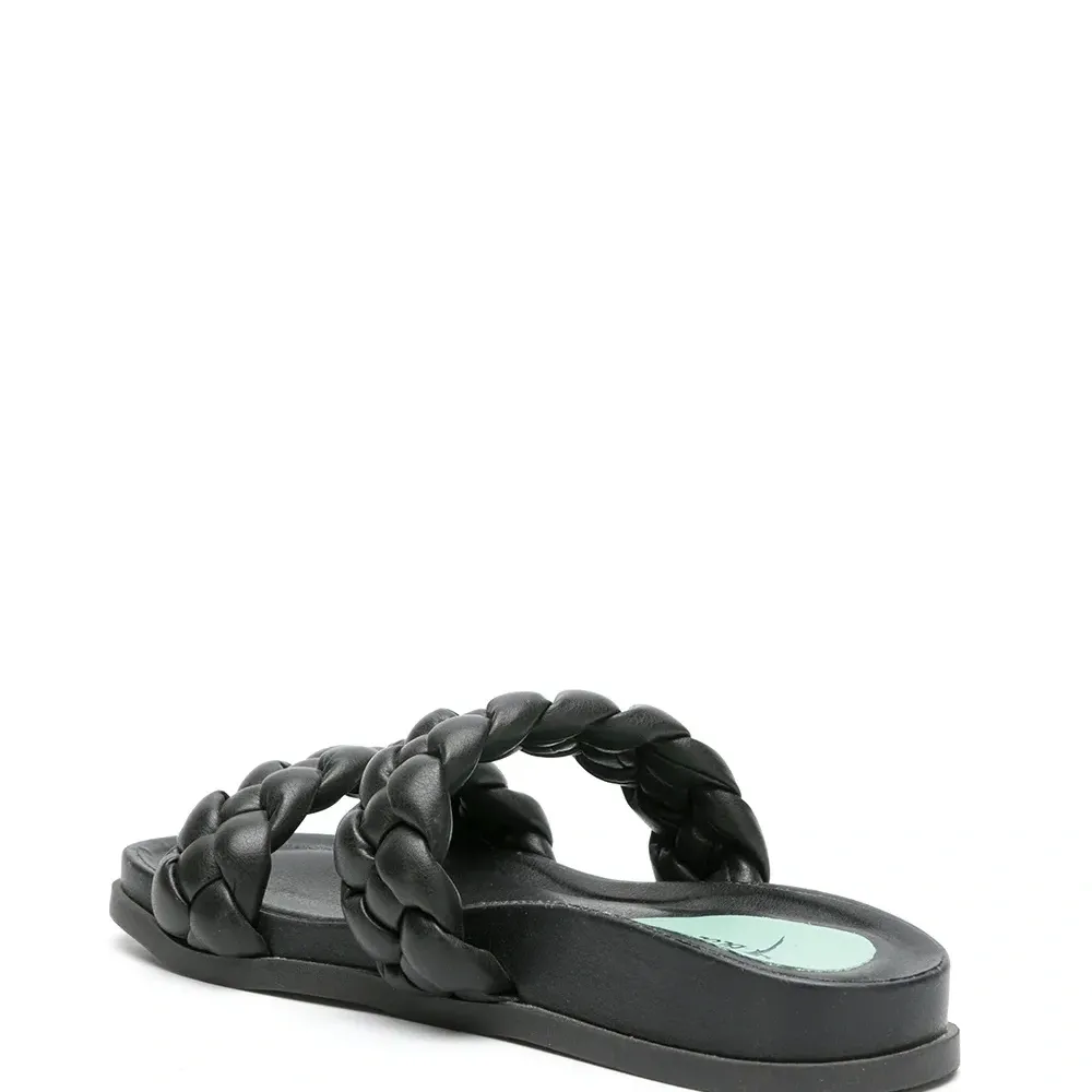 Сандалии с плетеными ремешками