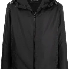 Куртка на молнии с капюшоном