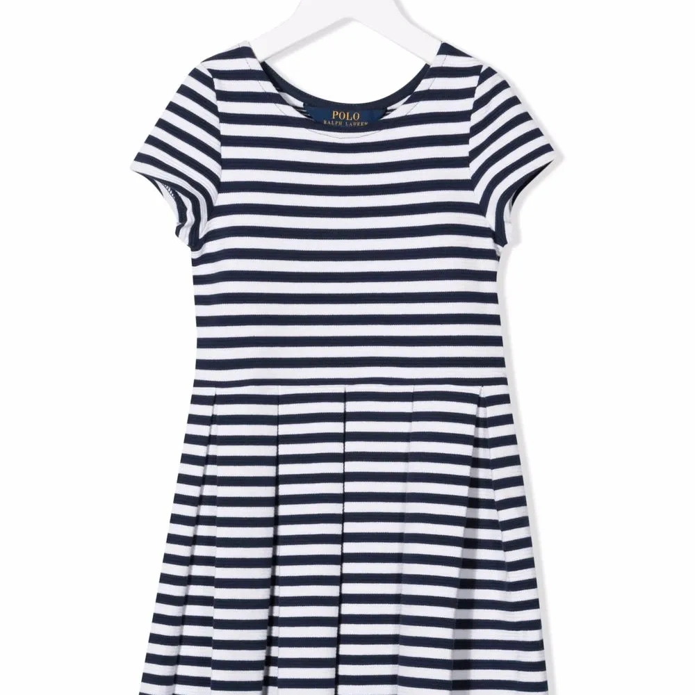 платье в полоску