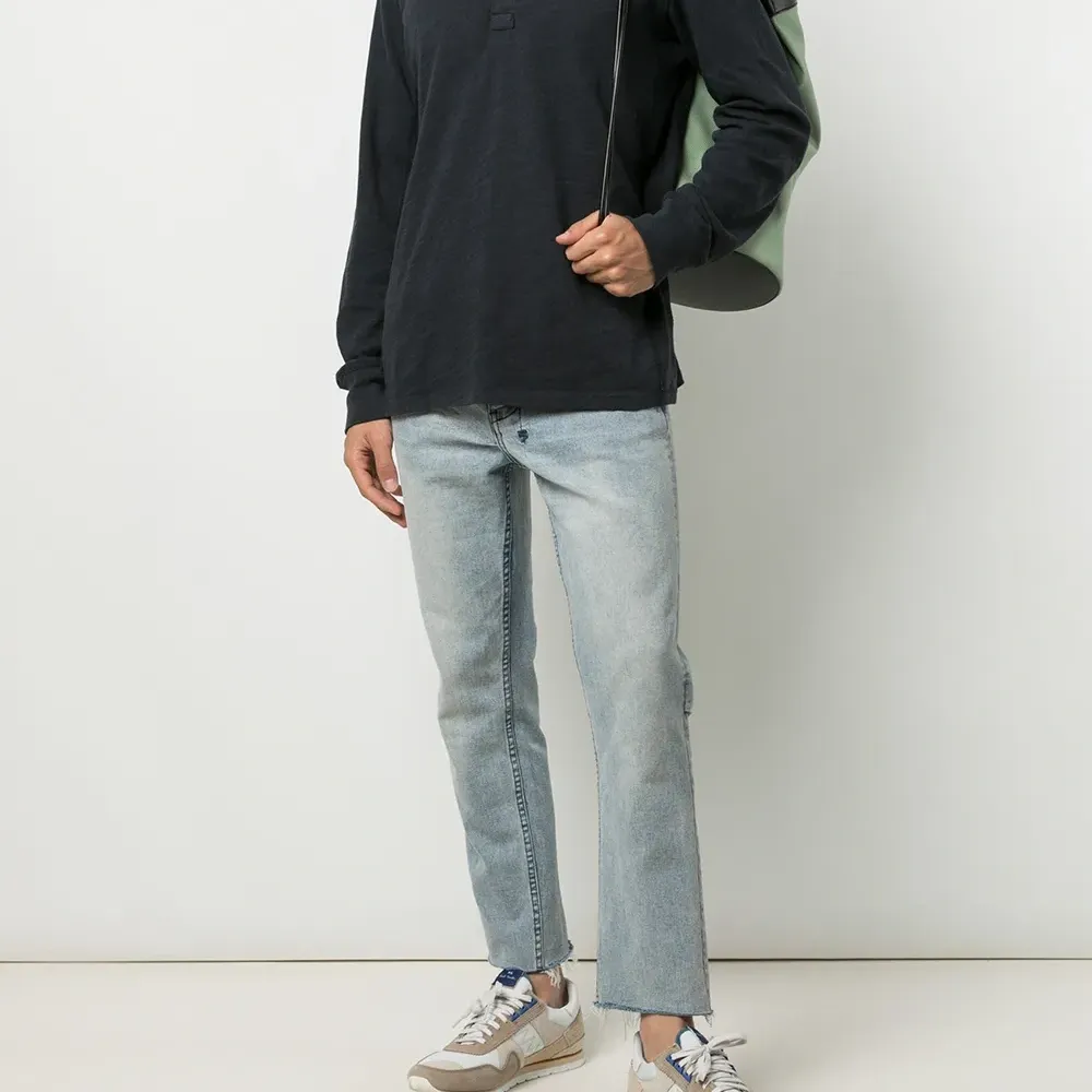 топ с круглым вырезом и длинными рукавами