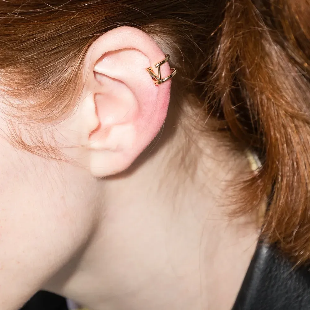 Серьга-кафф с логотипом VLogo Signature