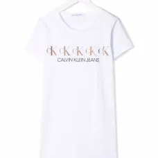 Футболка с логотипом