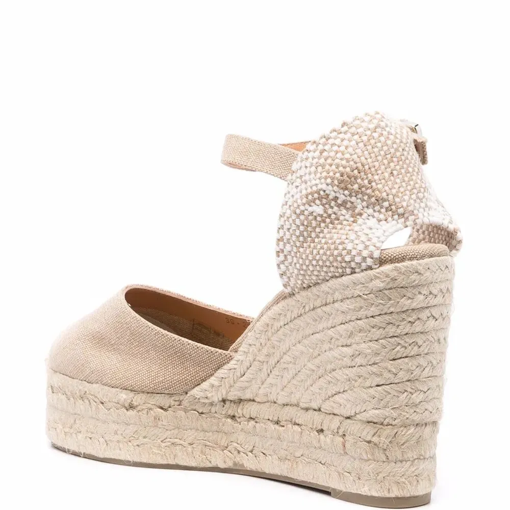 Эспадрильи Carol на танкетке