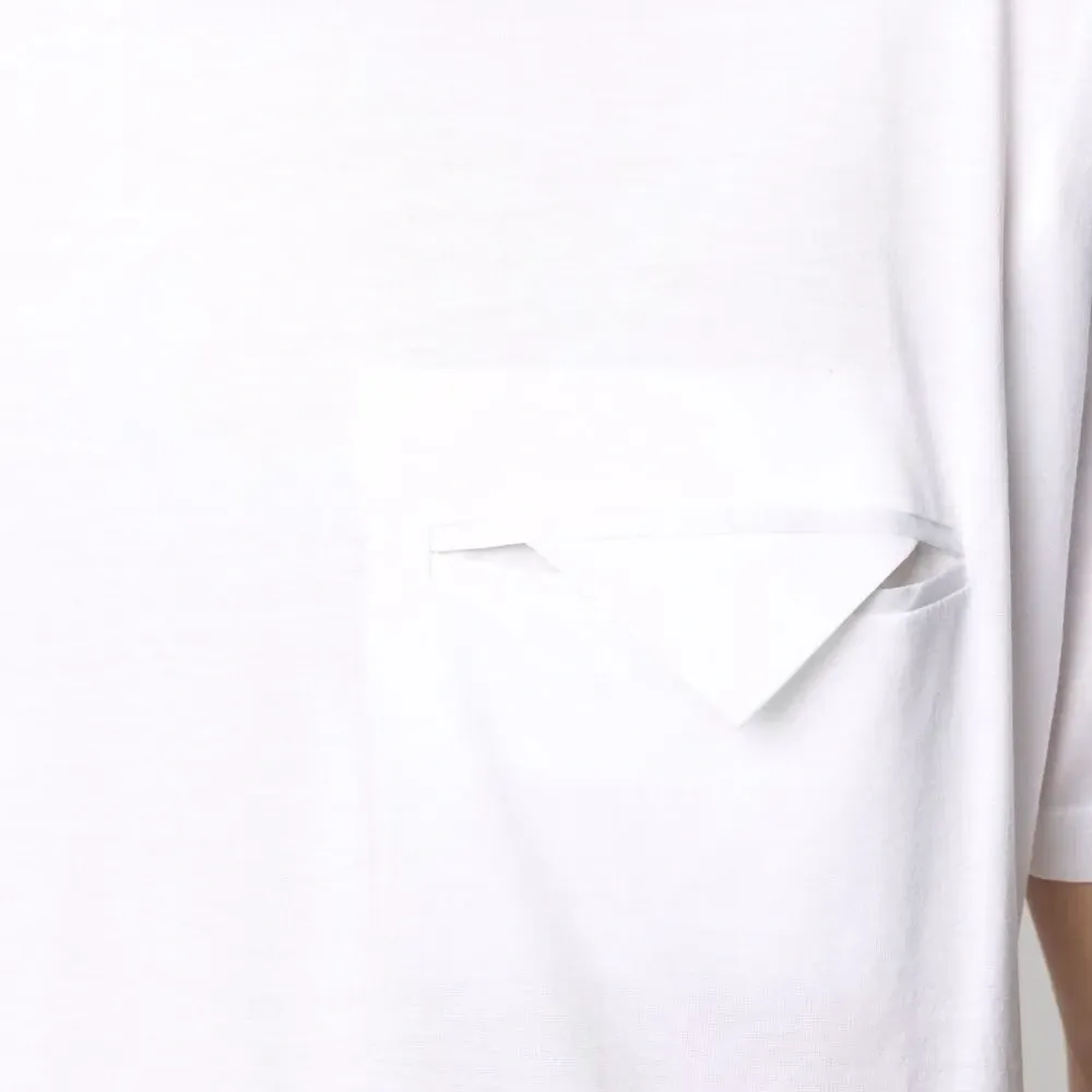 Футболка с прорезным карманом