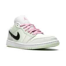 Кроссовки Air Jordan 1 Low SE