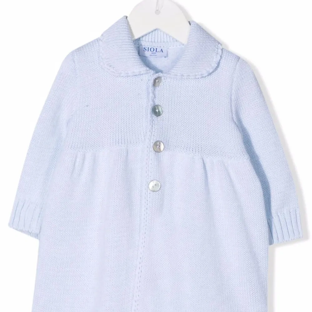 топ с воротником