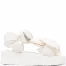 Сандалии на платформе