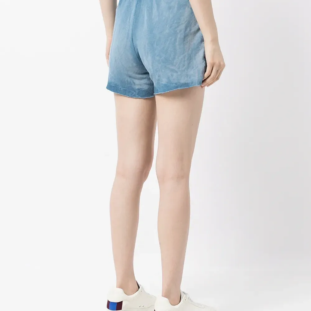 Спортивные шорты с необработанным краем