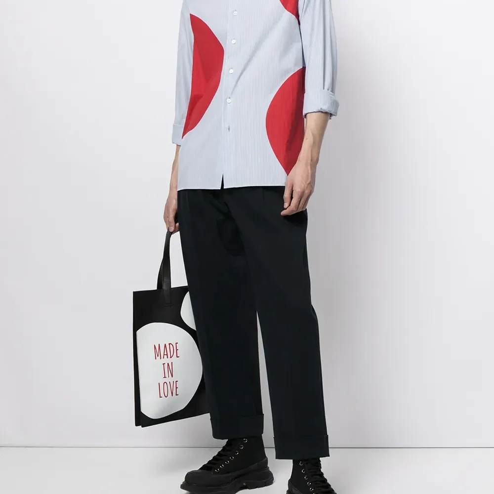 брюки прямого кроя с подворотами