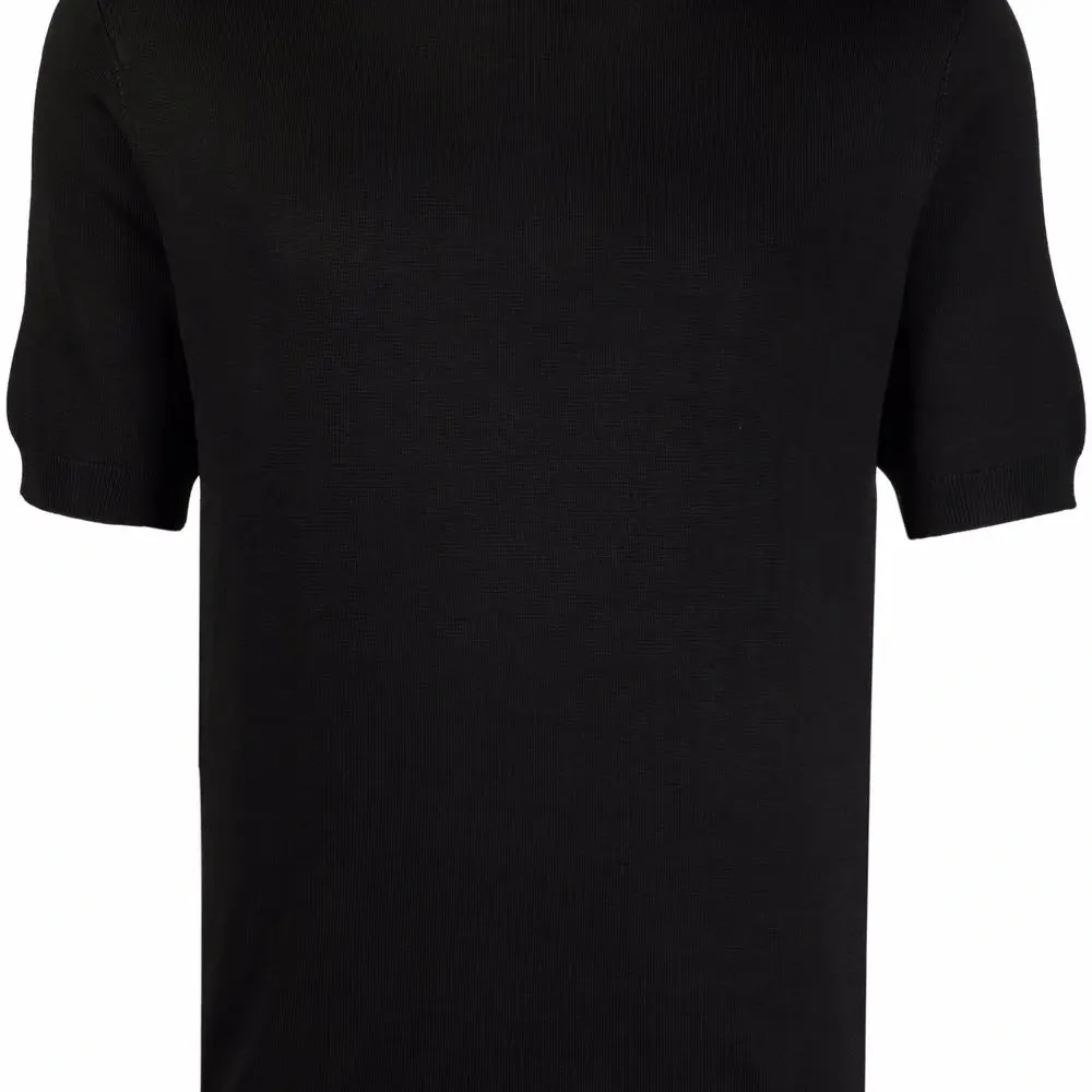 Футболка с круглым вырезом