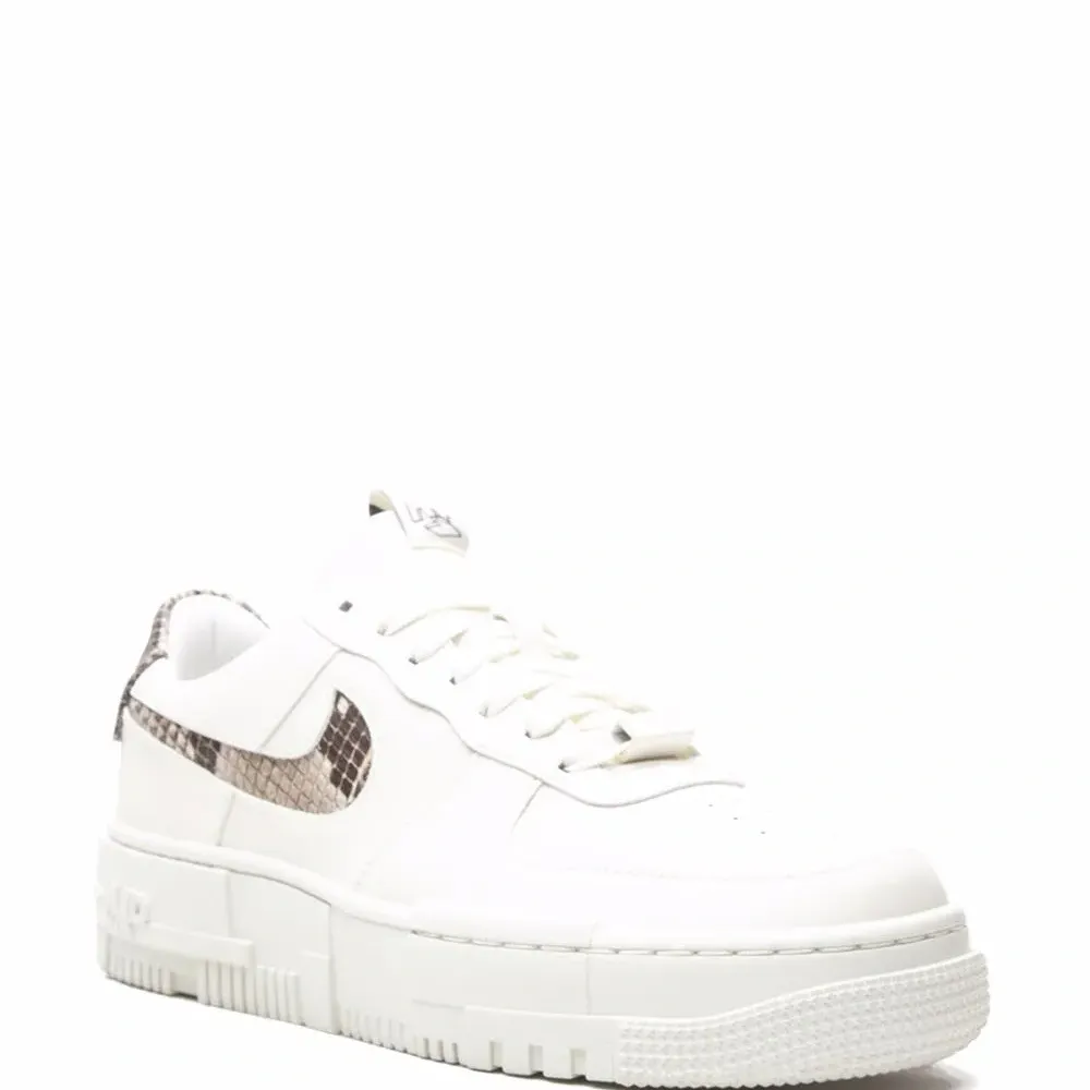 Кроссовки Air Force 1 Pixel