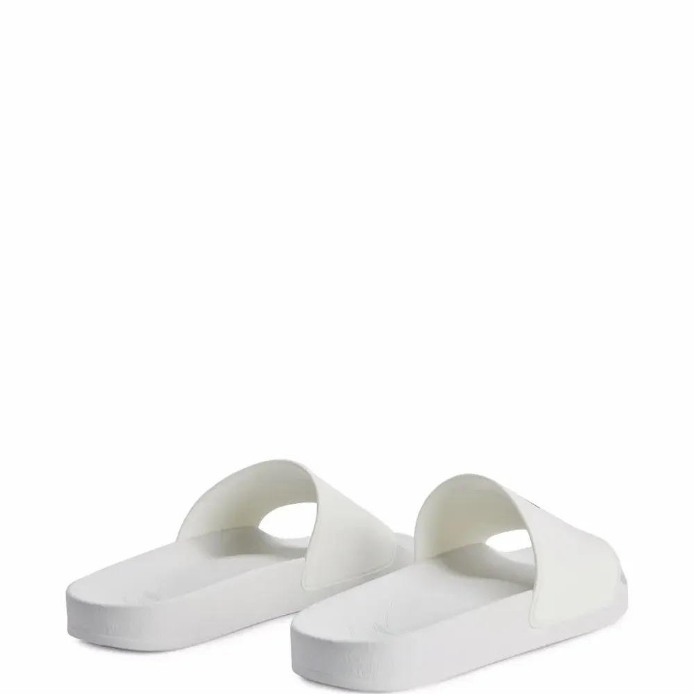 Шлепанцы Brett