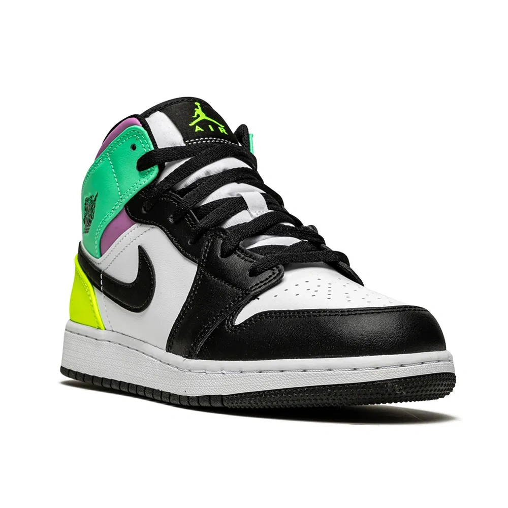 Кроссовки Air Jordan 1 Mid Кроссовки Air Jordan 1 Mid